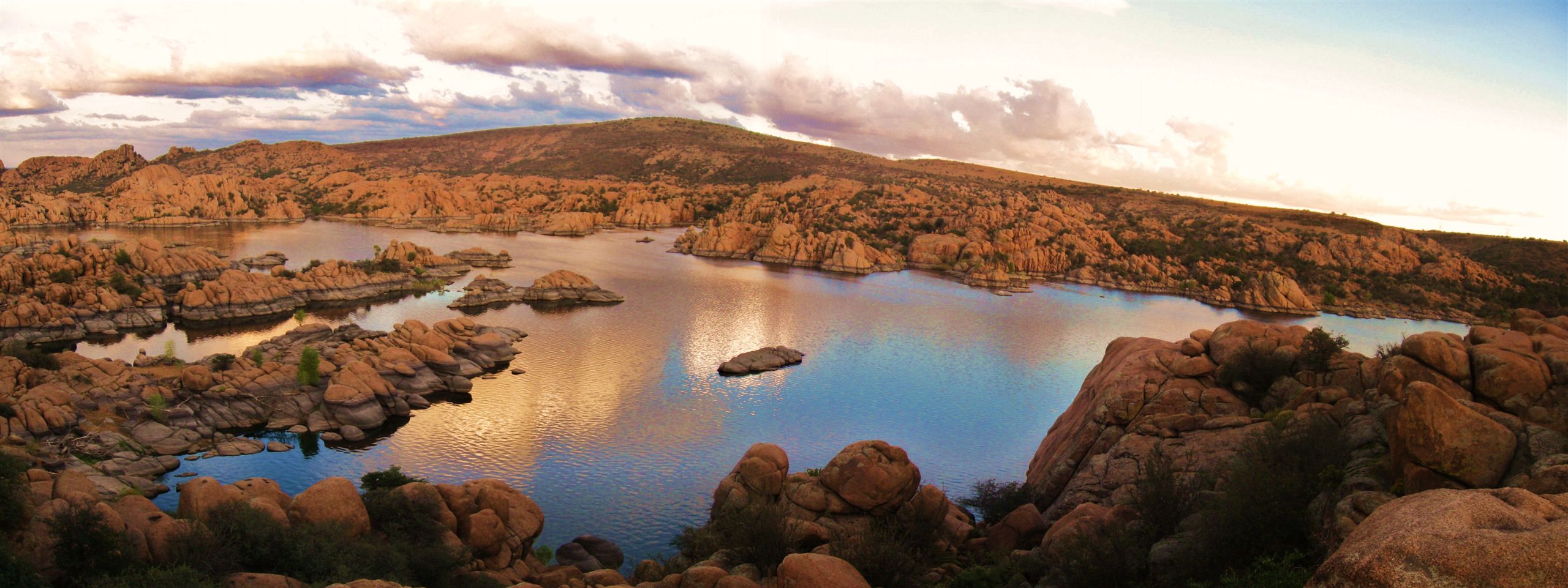 The Prescott Homestead Guide — Watson Lake at golden hour